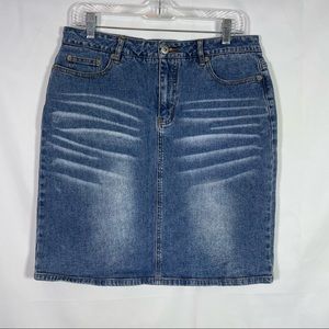 Route 66, Vintage Denim Mini Skirt, Size 10. In excellent condition!
